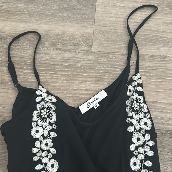 LF black and white floral romper - Picture 2 of 3